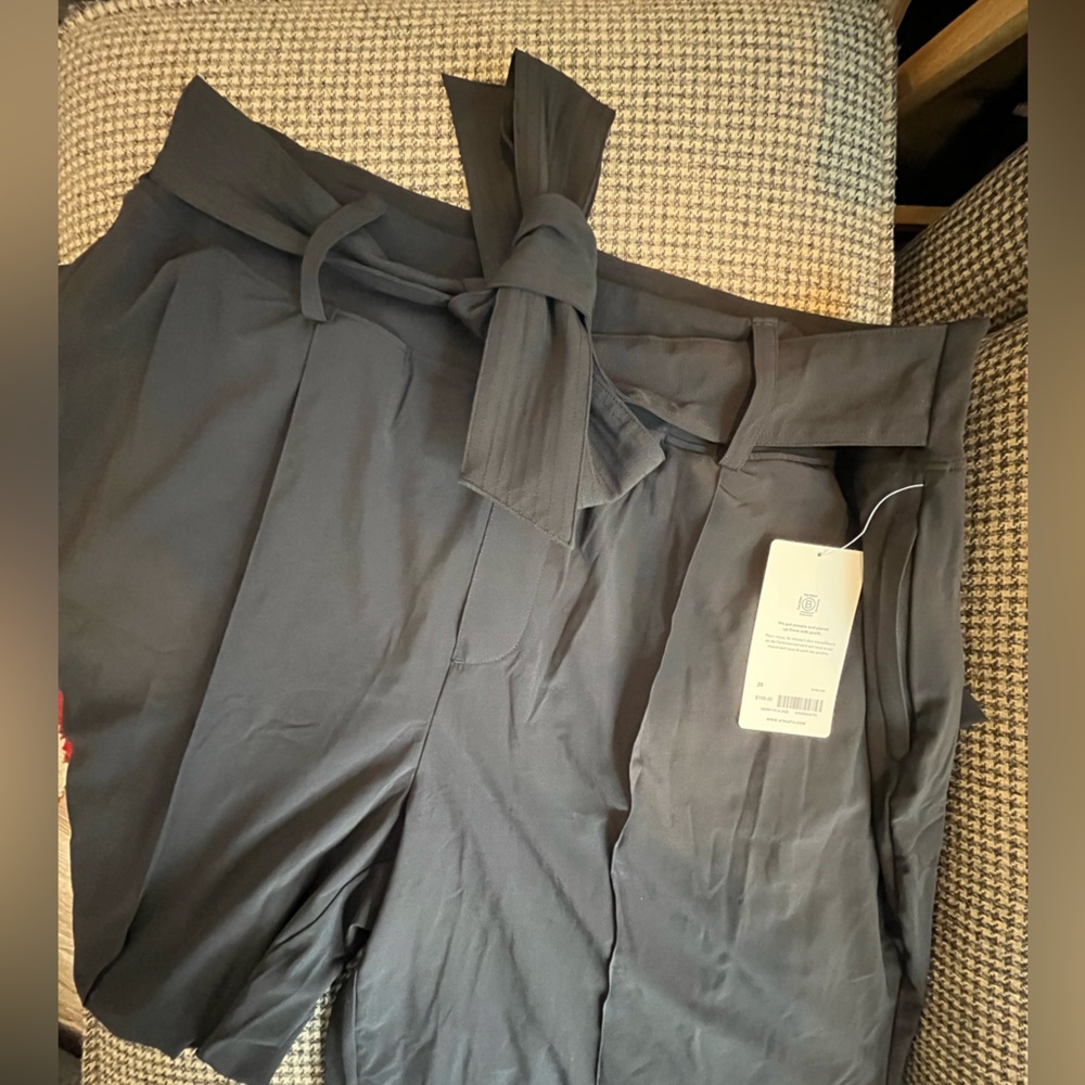 NWT Athleta black Cardiff Pant size 20